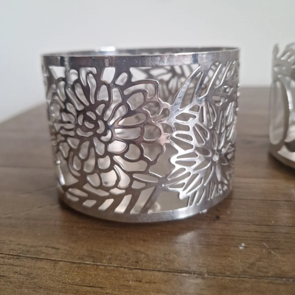 Set of 2 Decorative Metal Candle Holders – Floral & Pumpkin Design